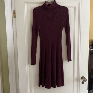 Banana Republic maroon ribbed knit turtleneck dress- size M - new with tags!